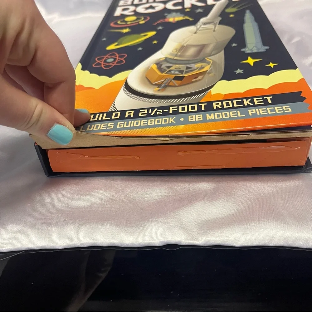 Smithsonian • STEM‎ Build the Rocket Kit